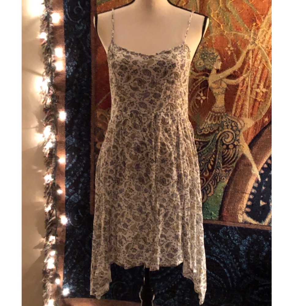 SUPER CUTE SPRING~SUMMER DRESS - Picture 3 of 8